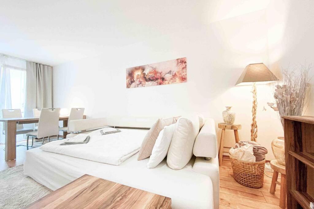 Luxury Home Cinema 2R Apt + Balcony / 65M² Lipcse Kültér fotó