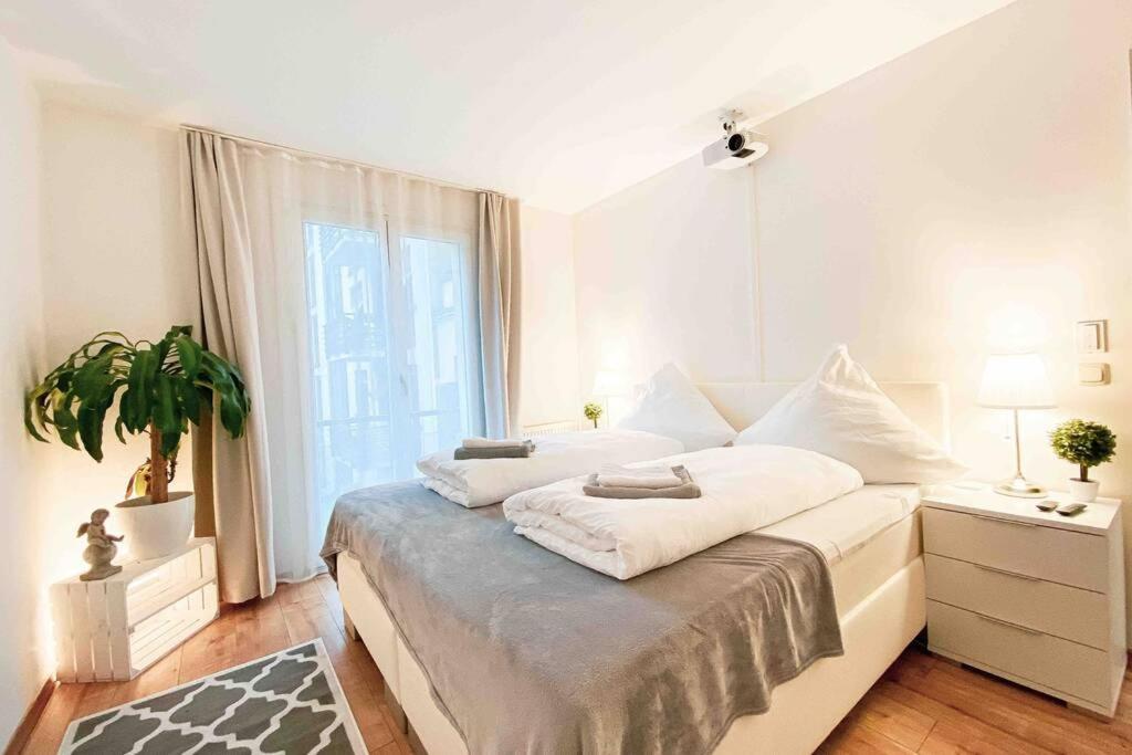 Luxury Home Cinema 2R Apt + Balcony / 65M² Lipcse Kültér fotó