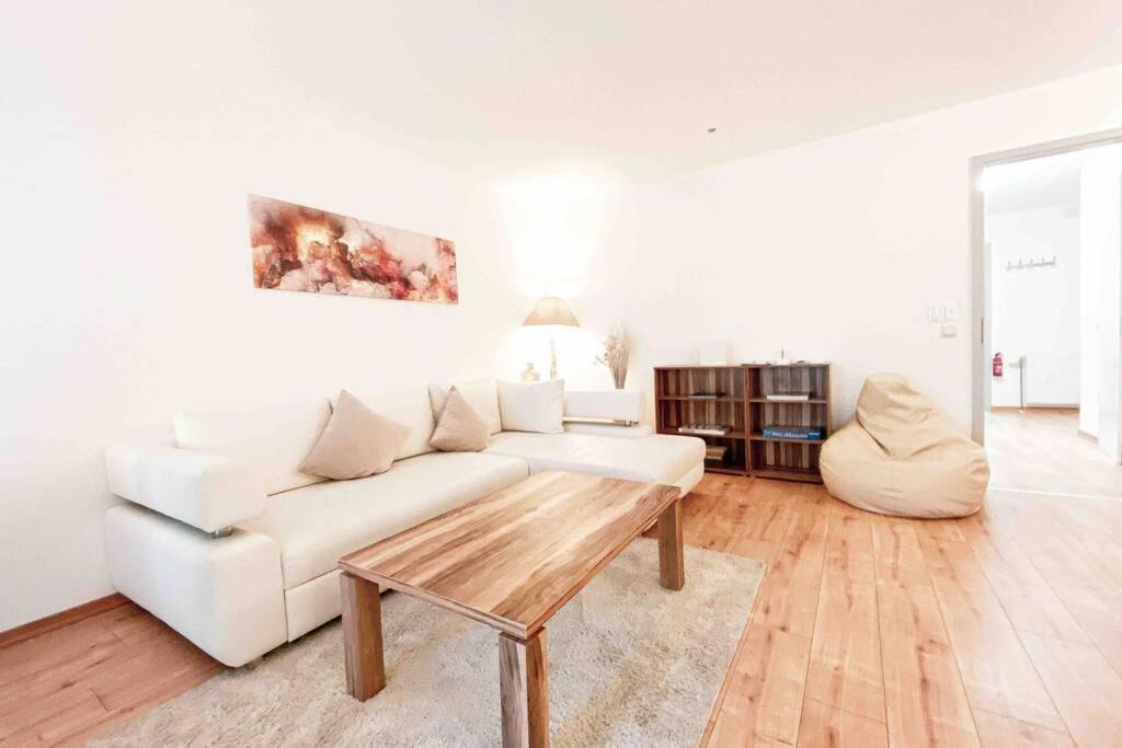 Luxury Home Cinema 2R Apt + Balcony / 65M² Lipcse Kültér fotó